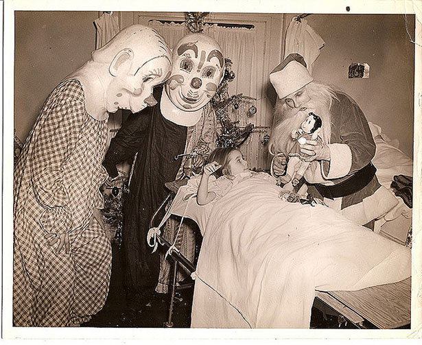 creepy_santa_scary_christmas_018_12212013